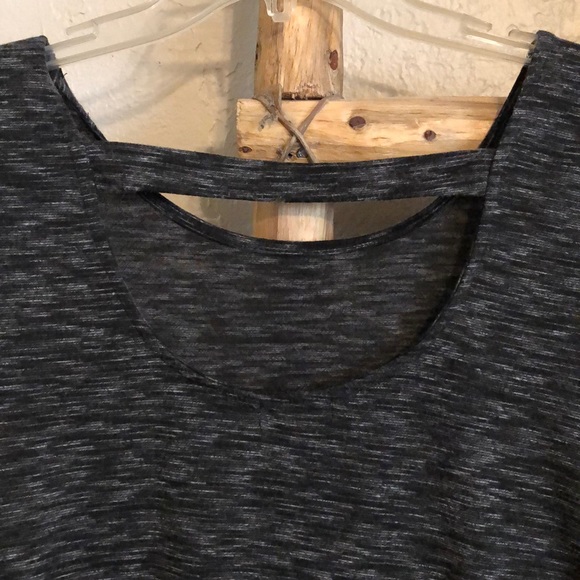 Black T-shirt w/ lace & a open back. - Picture 3 of 3